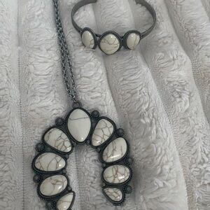 Fashion Silver and White Jewelry Set
